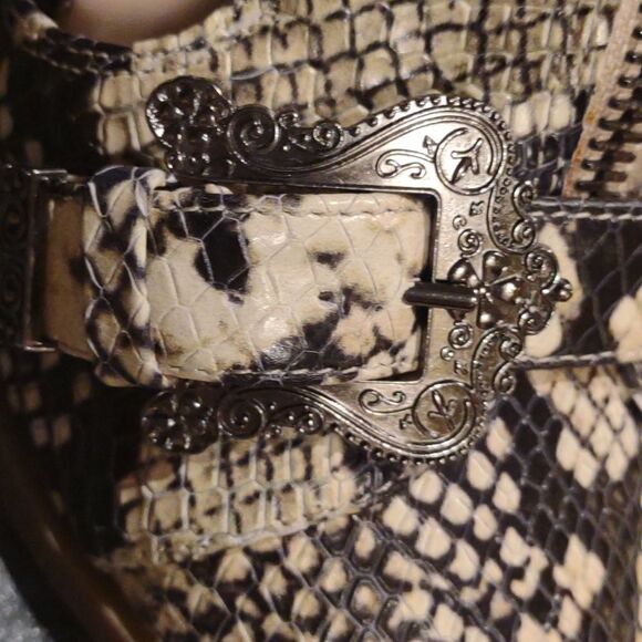 Vintage Nine West Snake Skin Western Cutout Booties Size 5 - Picture 5 of 9